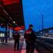Gewalt an Bahnhöfen explodiert: Über 14.000 Gewalttaten im 1. Halbjahr 2025.
