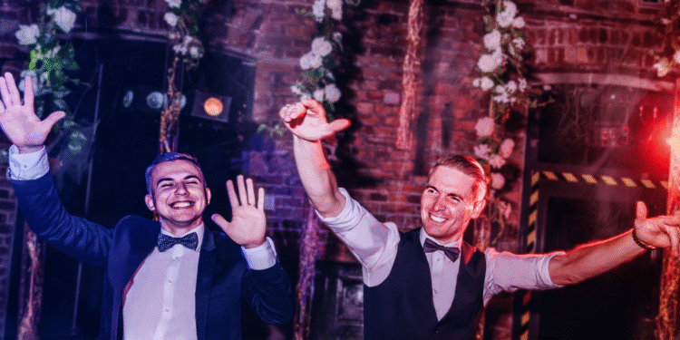 Finde den passenden Hochzeitsmoderator in deiner Stadt.