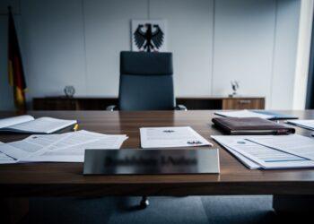 Josefine Paul Rücktritt: NRW-Ministerin tritt zurück – Nachfolgerin