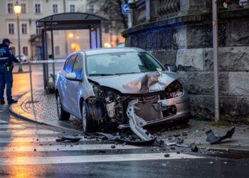 Junger Raser Salzburg 17-Jähriger prallt gegen Steinmauer
