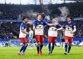 Nordderby: HSV schlägt Bremen 3:2 – Poulsen wird zum Helden