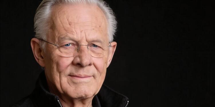 Rolf Becker tot: „In aller Freundschaft"-Star stirbt mit 90 1 Rolf Becker tot: „In aller Freundschaft"-Star stirbt mit 90