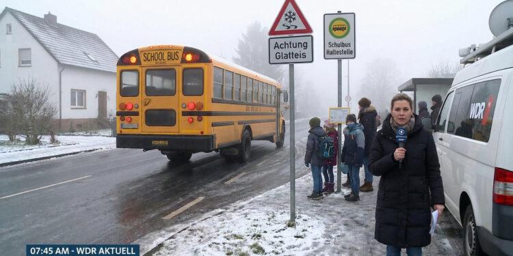 Schulausfall Montag 12.01.2026: Glatteis-Warnung in NRW