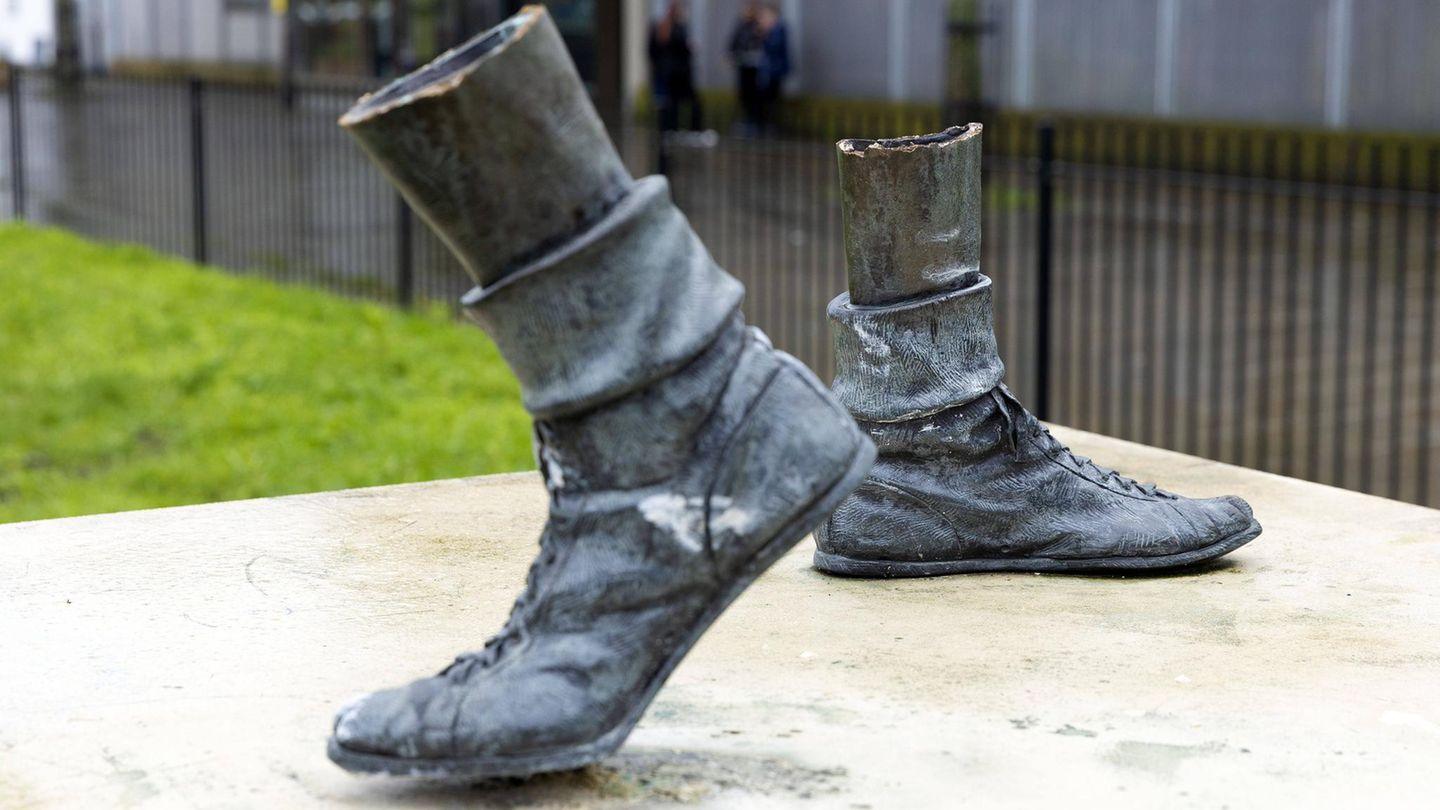 In London: Diebe stehlen Bronzestatue von Boxlegende Teddy Baldock