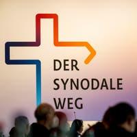 «Das will ich nicht!», ruft der Kardinal. Die katholische Kirche in Deutschland steht am Scheideweg ihres Reformprozesses. Es geht um…