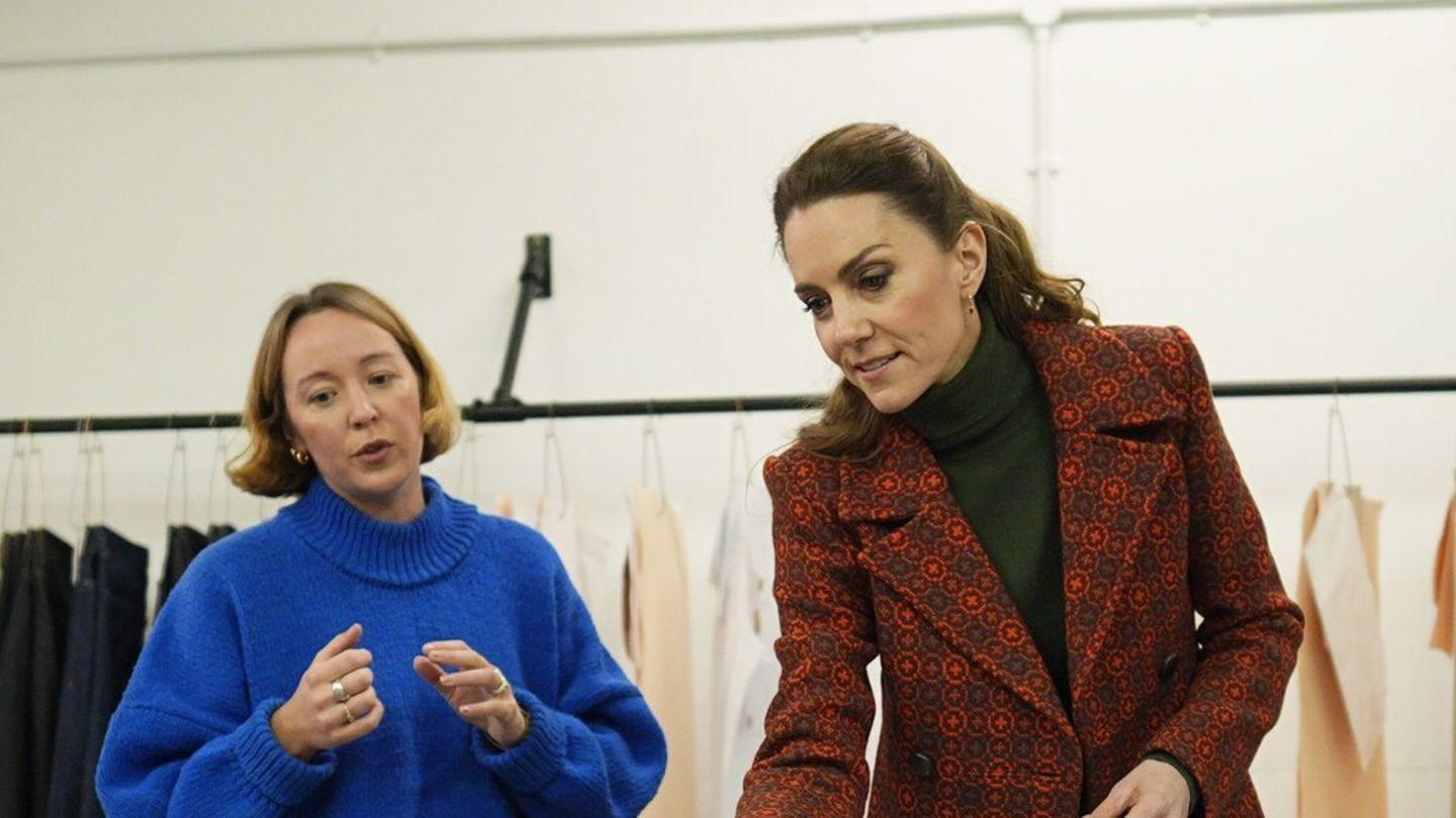 Prinzessin Kate: Strahlend in Rot in Webereien in Wales