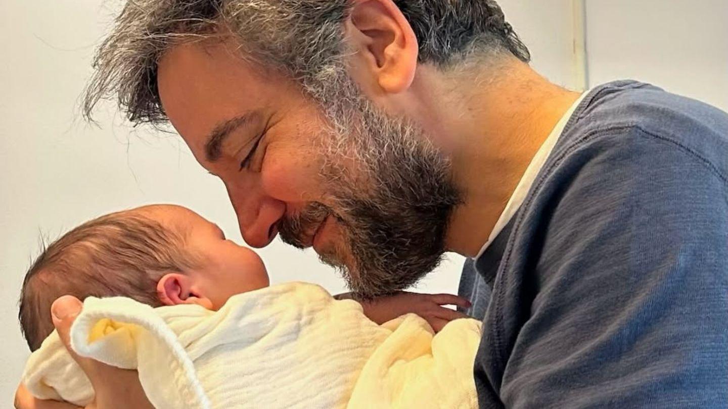 Eva Benetatou: Keine Flirt-Absichten im Dschungelcamp 2 Josh Radnor: "How I Met Your Mother"-Star im Babyglück