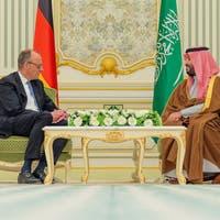 Lange scheute die deutsche Regierung den Schulterschluss mit Autokratien. Doch nun sucht der Kanzler am Golf neue Freunde