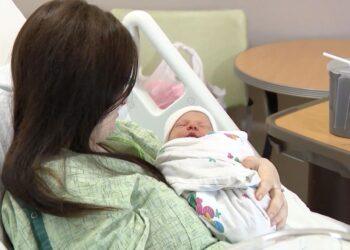 Mutter: Unbemerkte Schwangerschaft: Plötzlich Mutter – Frau&hellip;