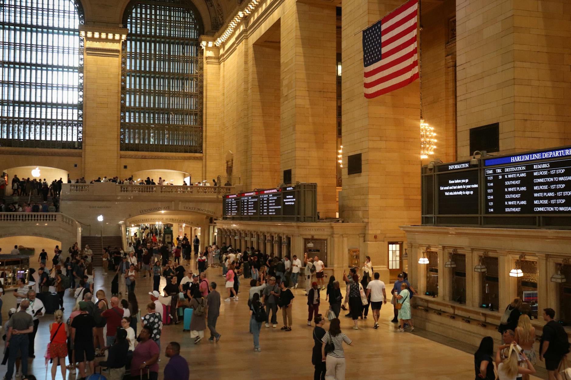 Detailansicht: Alex Hall