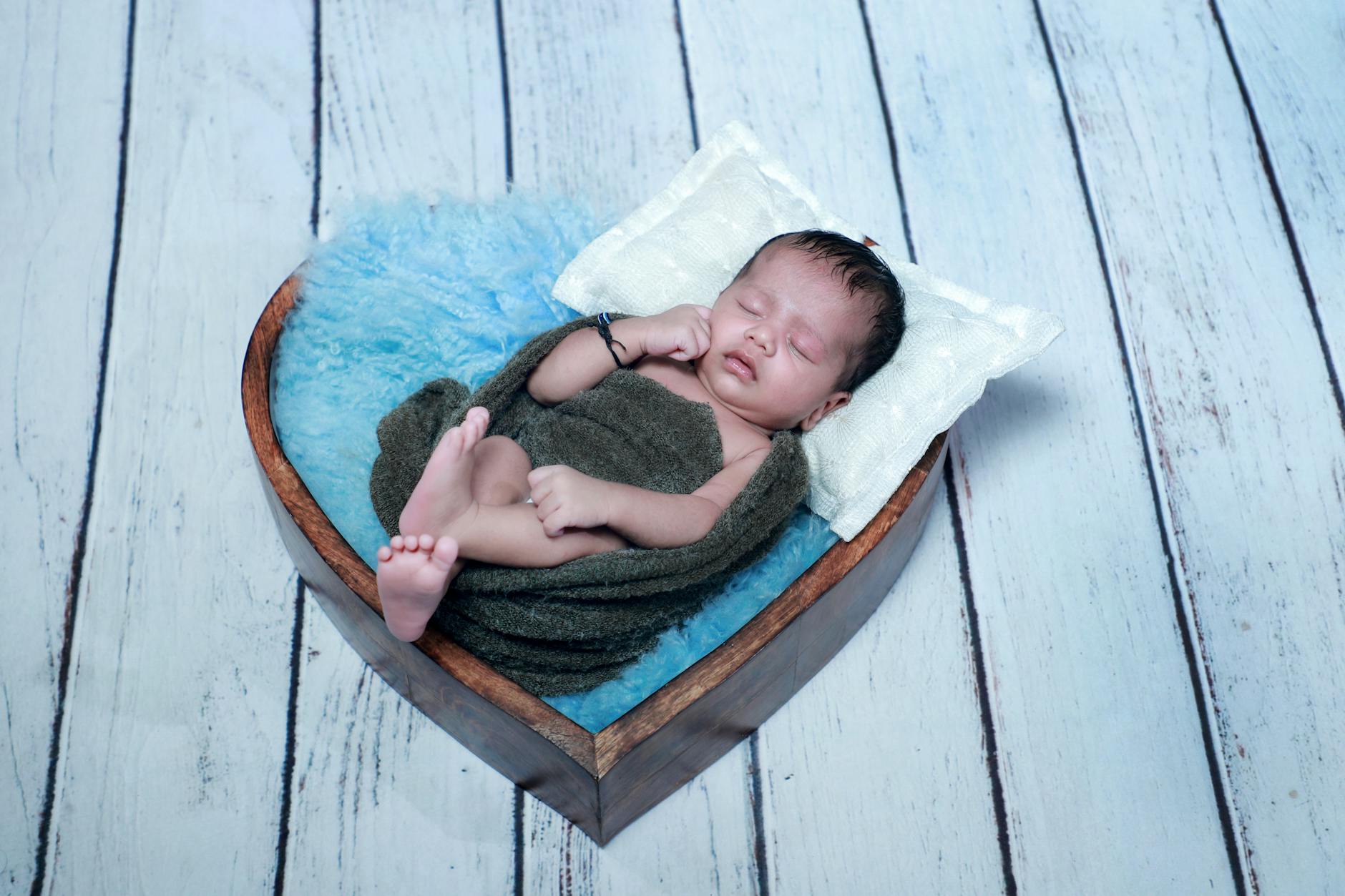 Detailansicht: Ansel Elgort Baby