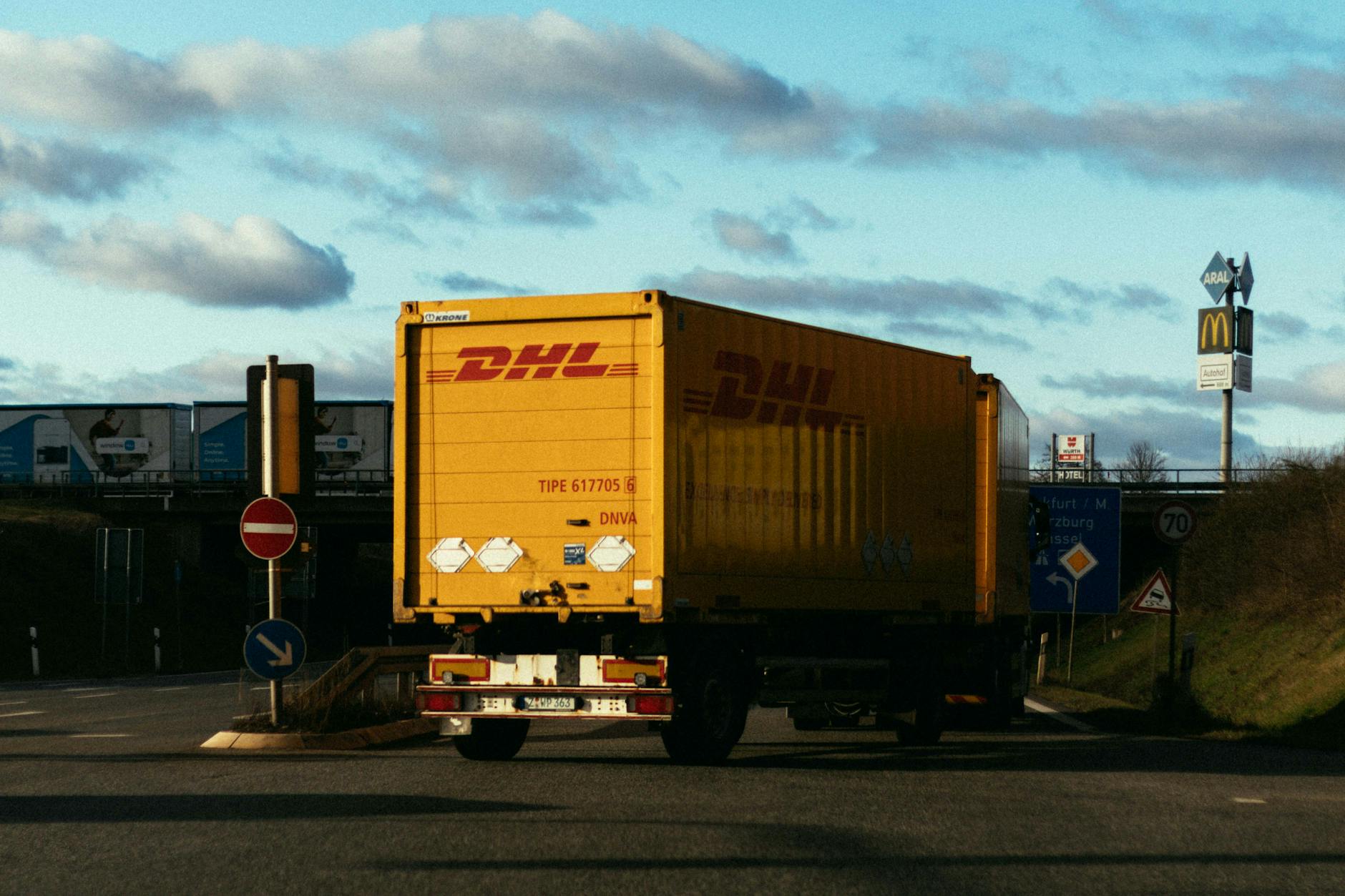 Detailansicht: DHL Jahreszahlen