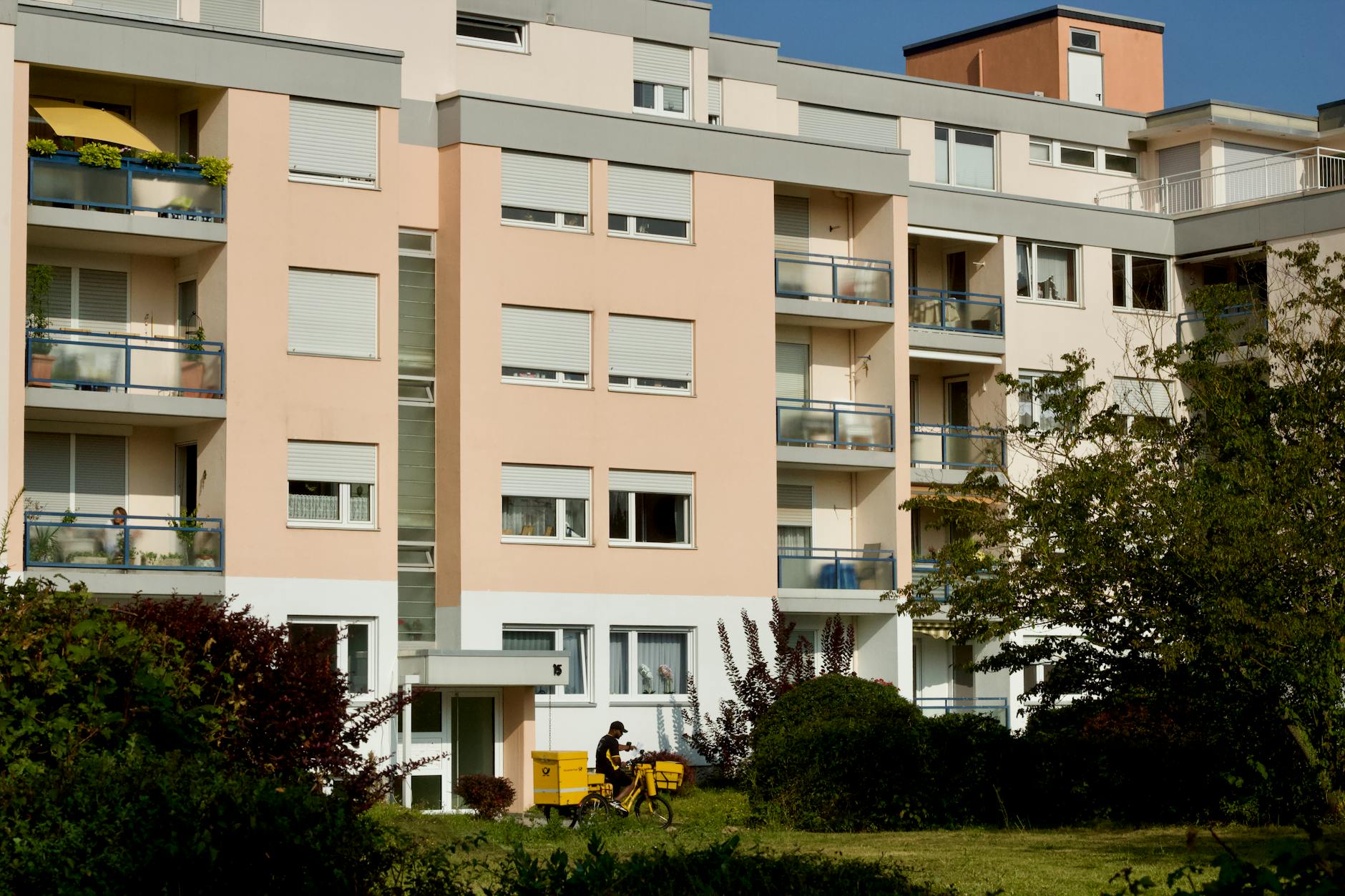 Illustration zu Drogenprobleme Mietshaus