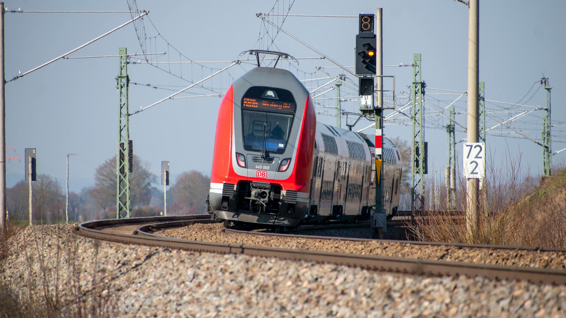 Illustration zu Eisenbahn-und-verkehrsgewerkschaft
