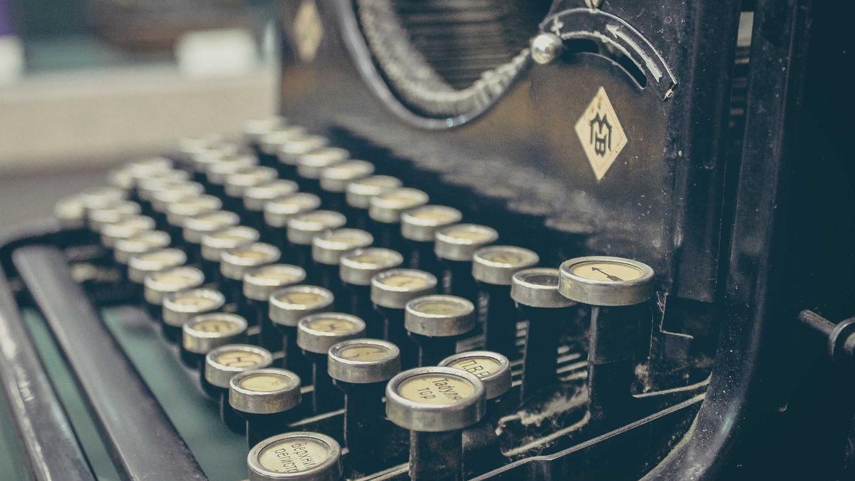 Symbolbild zum Thema Fire And Ash