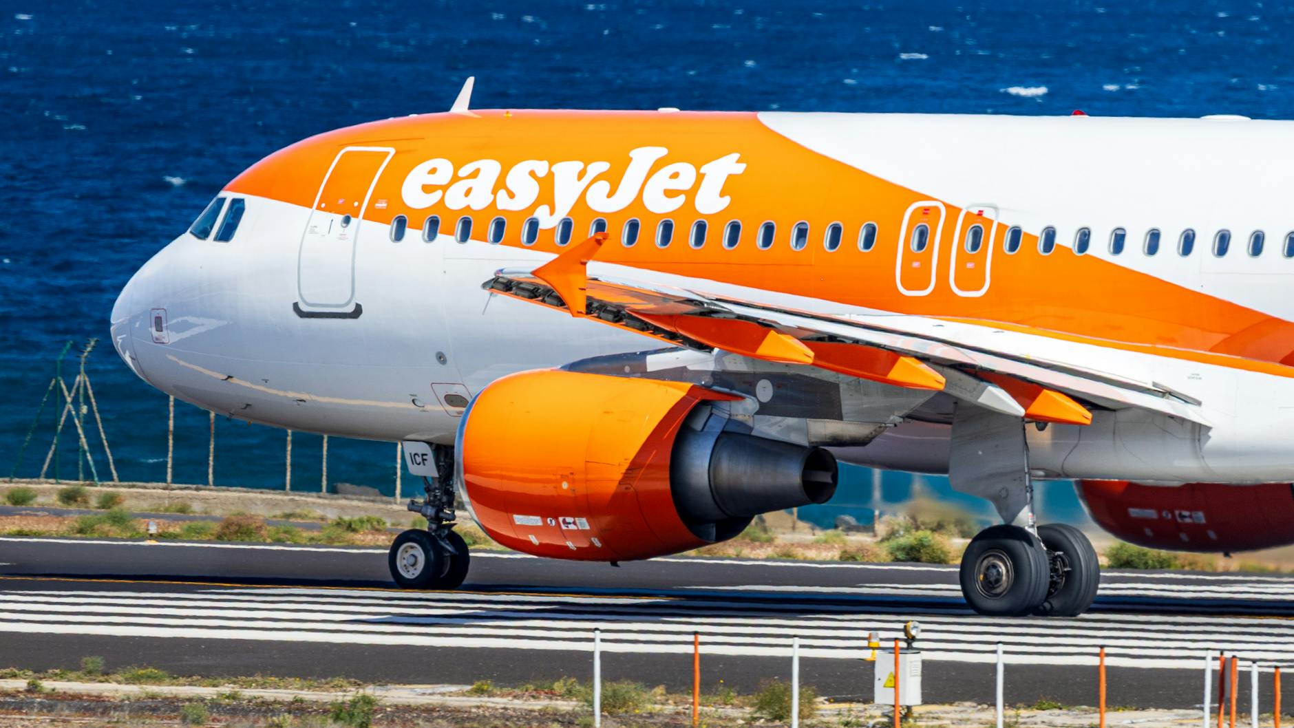 Detailansicht: Flugzeugträger Strava