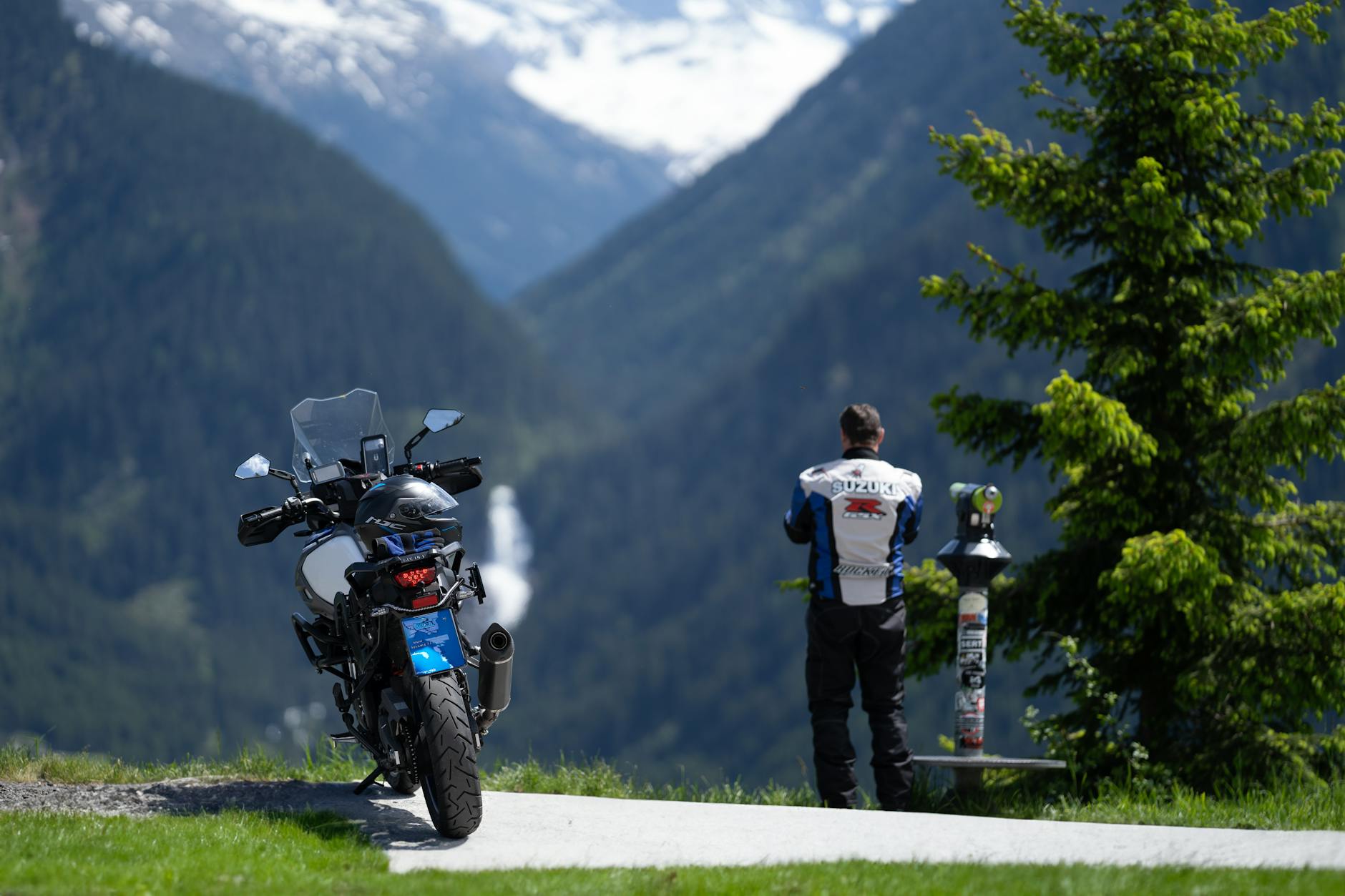 Illustration zu Frontalkollision Motorrad