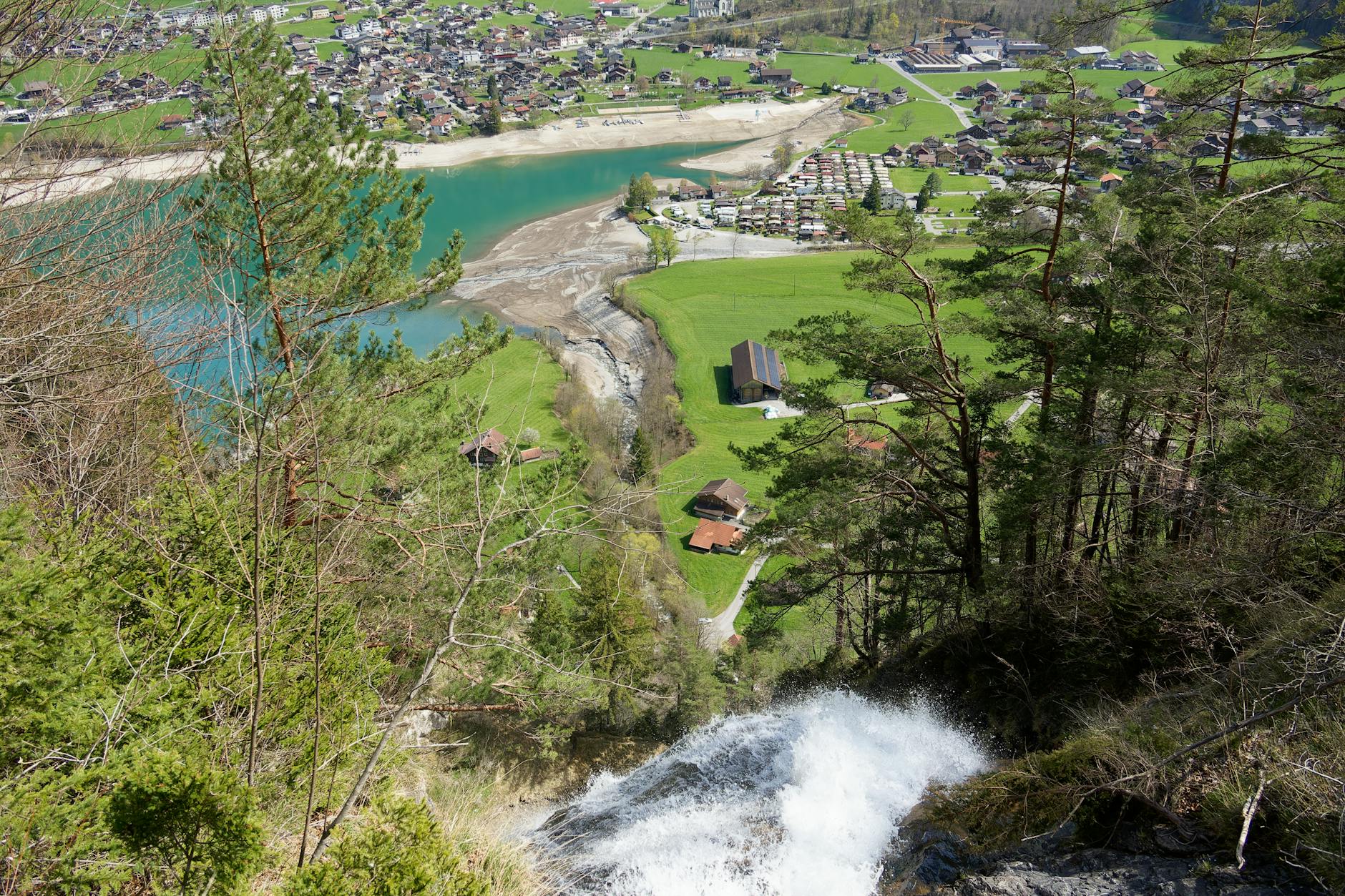 Gleitschirmunfall Zugerberg Illustration zu Gleitschirmunfall Zugerberg
