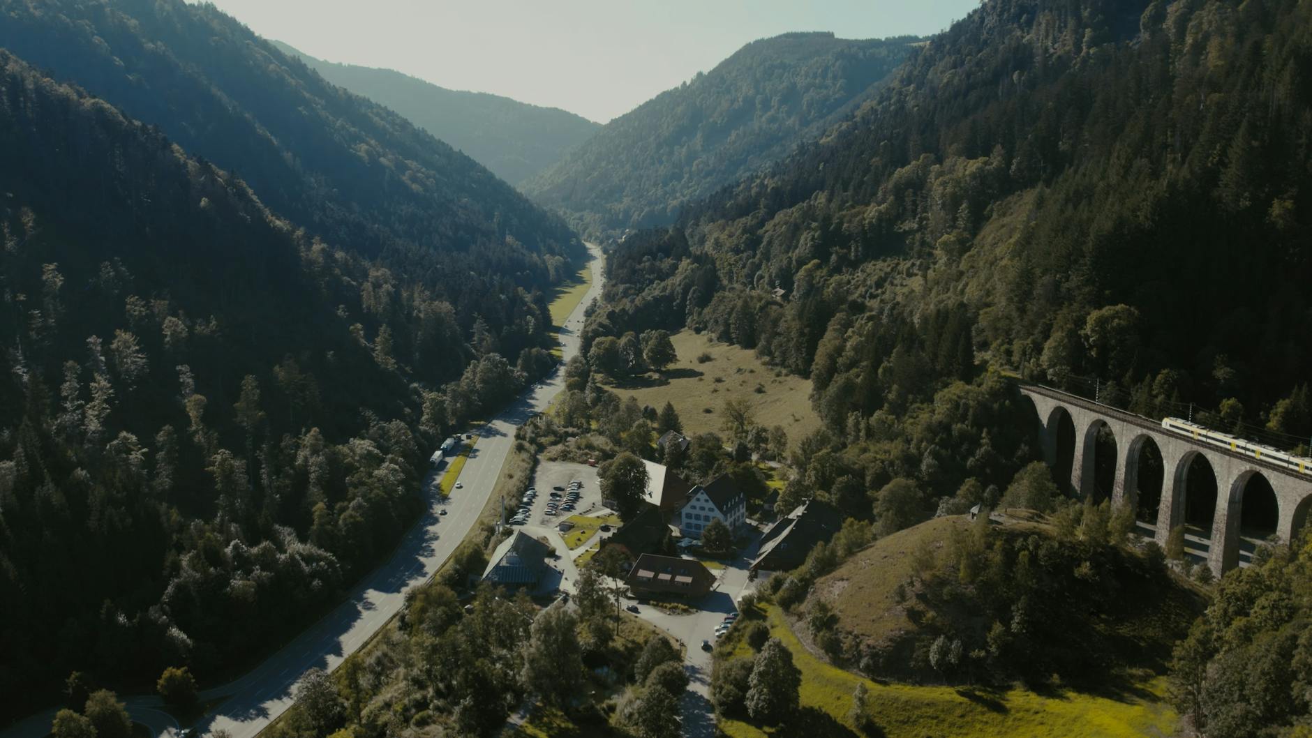 Detailansicht: Gotthard Stau Ostern