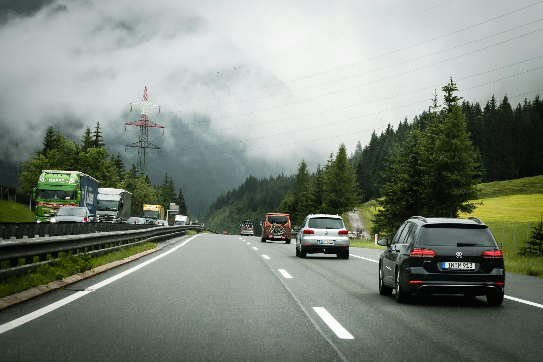 Illustration zu Gründonnerstag Stau