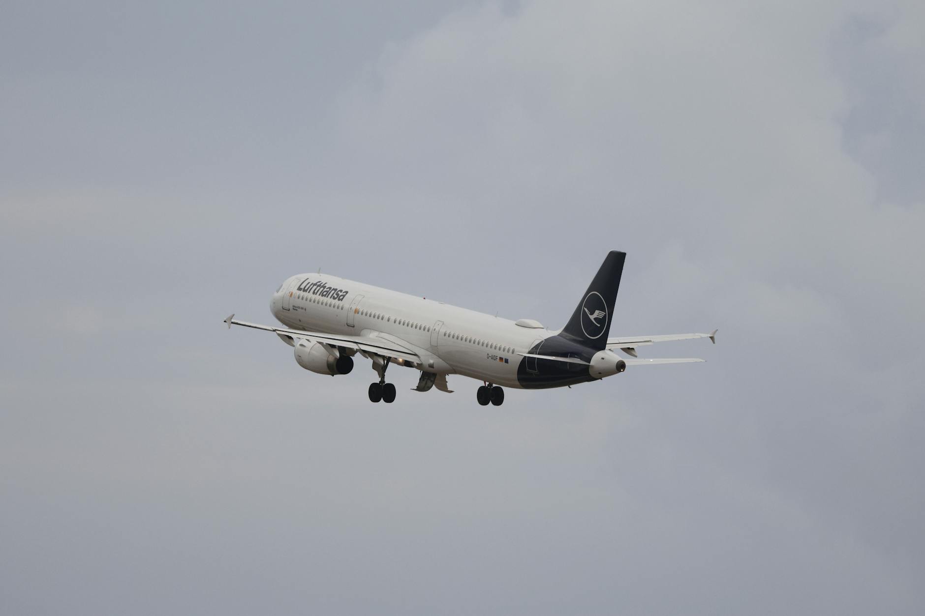 Symbolbild zum Thema Lufthansa Neue Uniformen