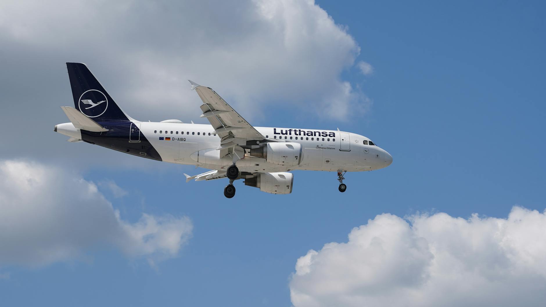 Detailansicht: Lufthansa Neue Uniformen