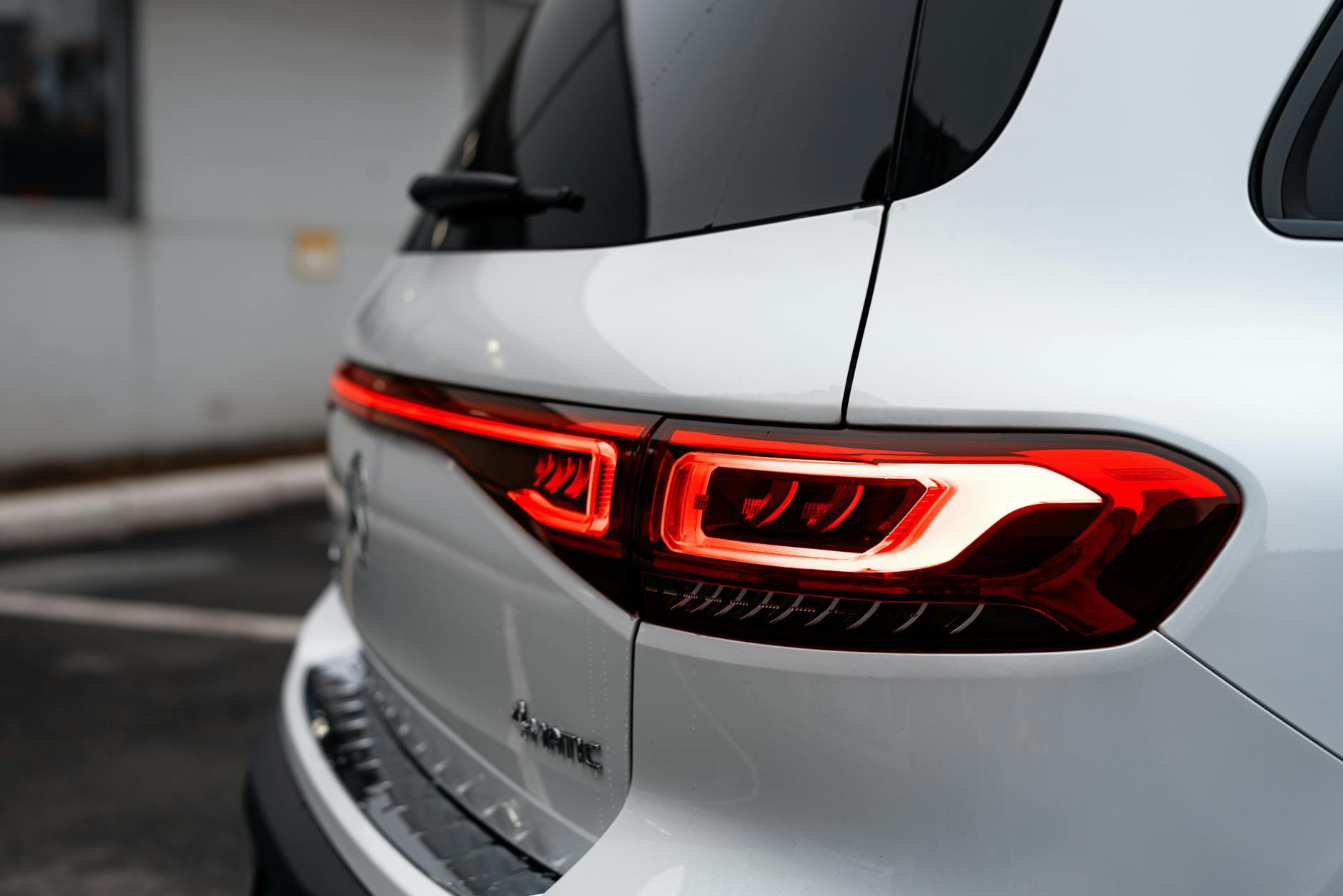 Mercedes Eq Illustration zu Mercedes Eq