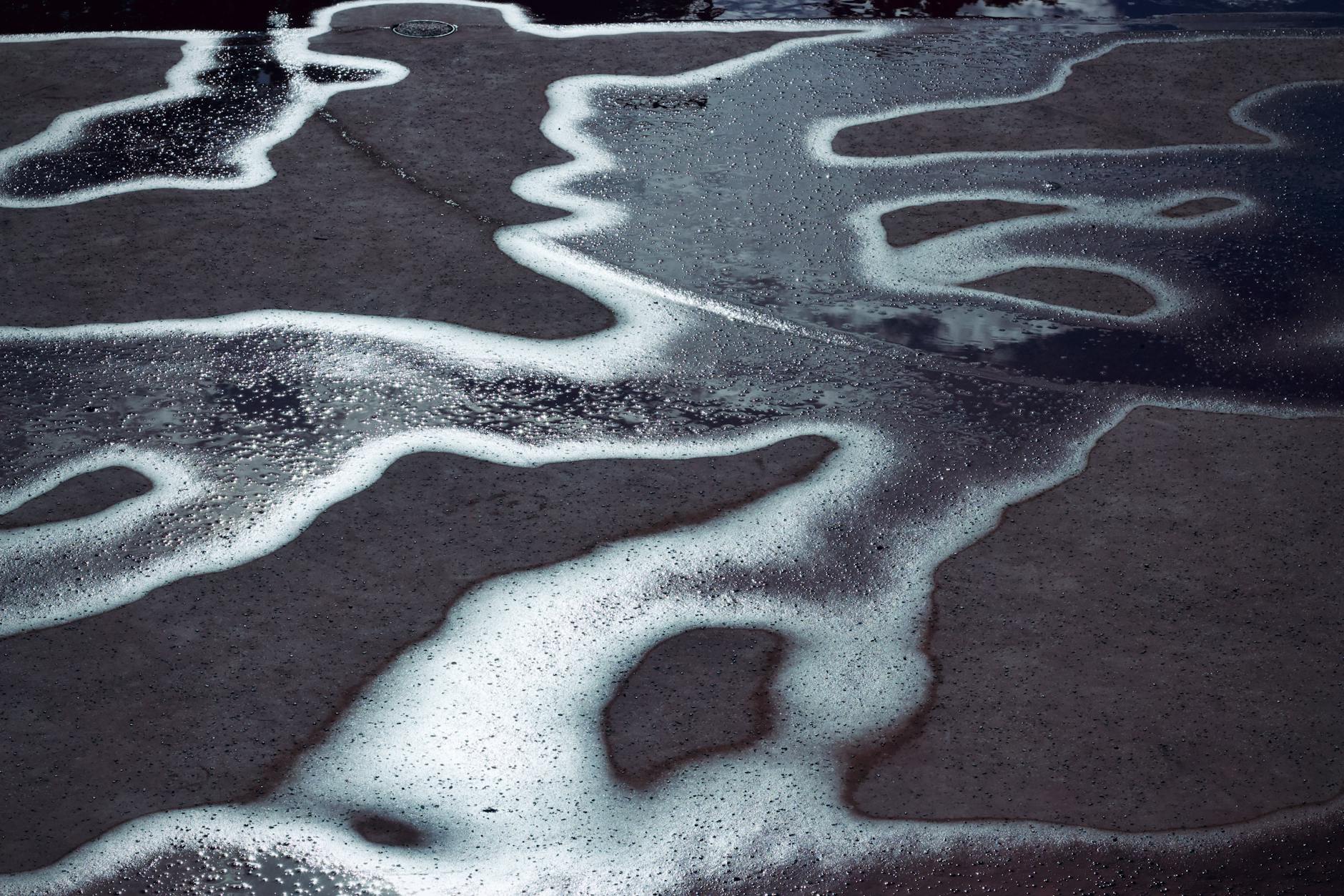 Illustration zu ölteppich Konstanz