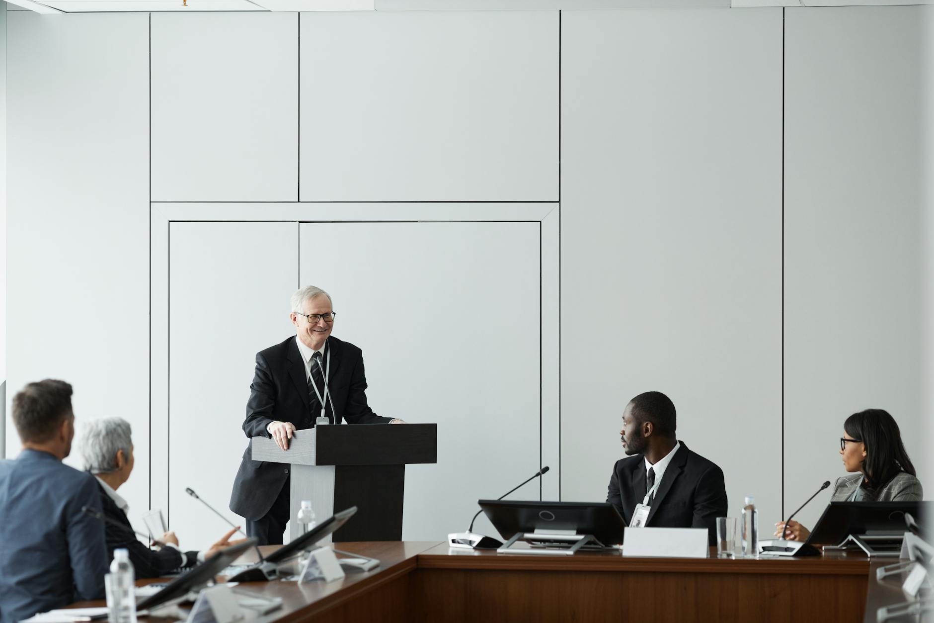 Detailansicht: Politiker Diversion