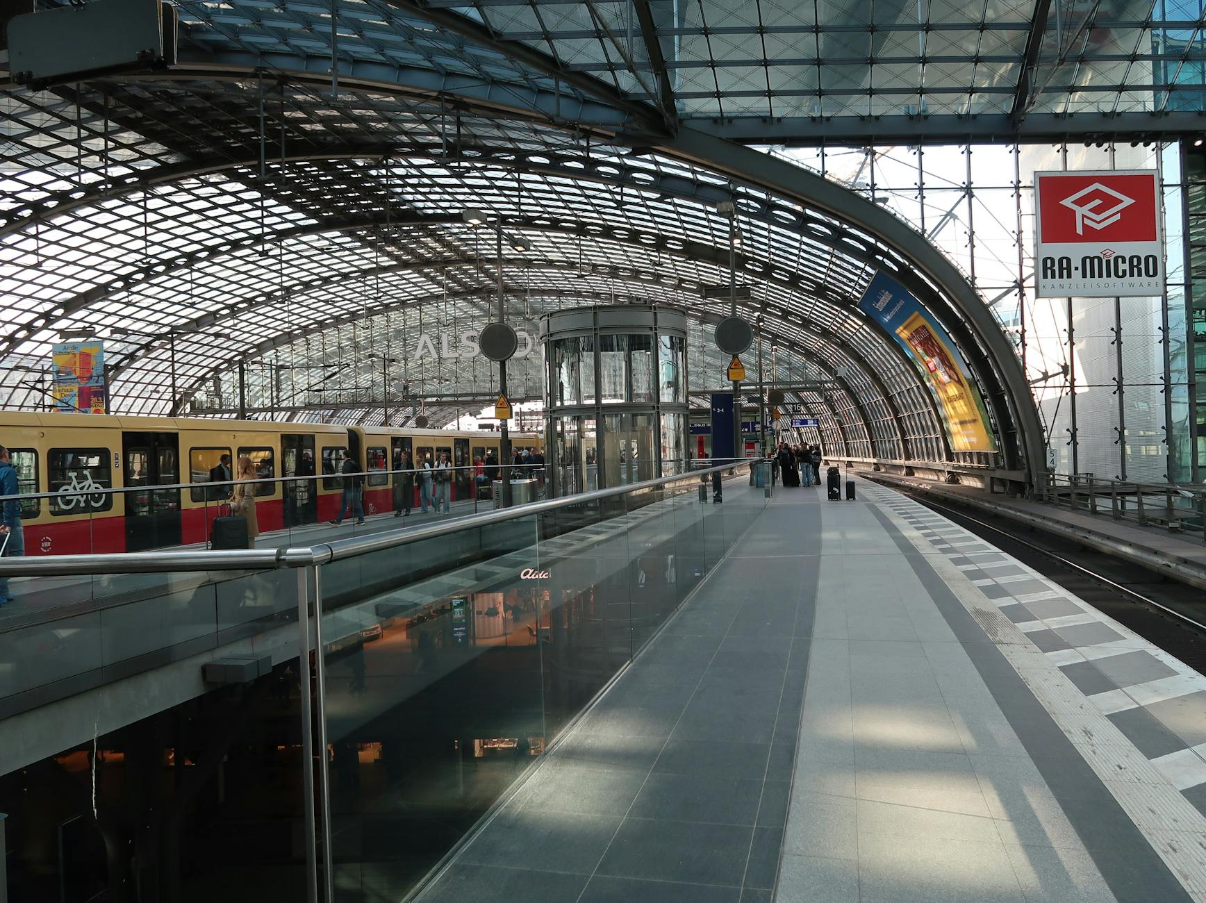 Detailansicht: Randale Hauptbahnhof