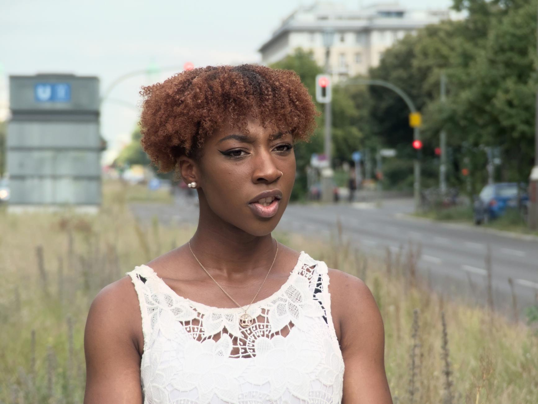 Symbolbild zum Thema Rassismus Internet Jugendlicher