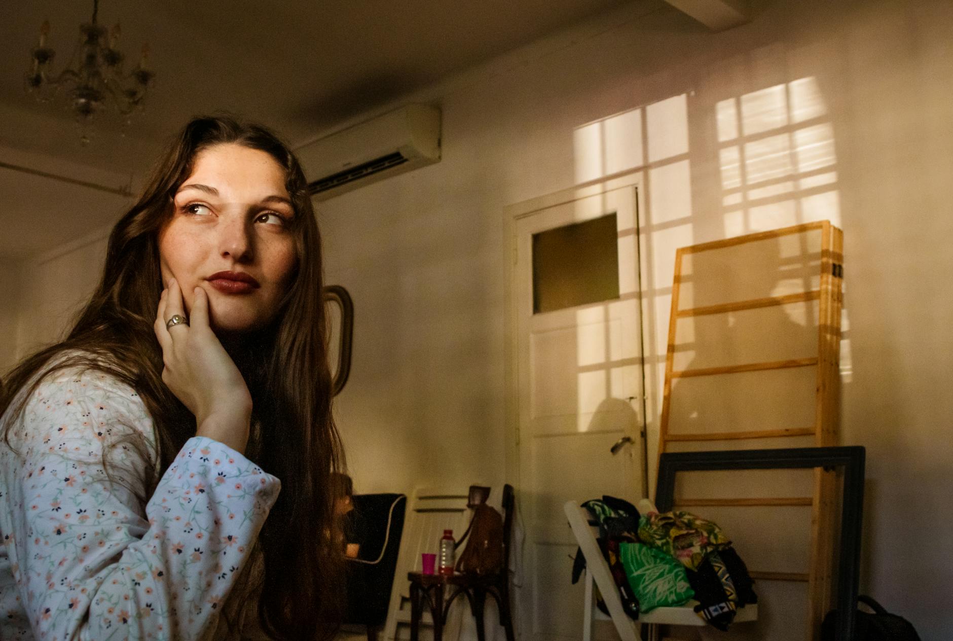 Illustration zu Riz Ahmed James Bond