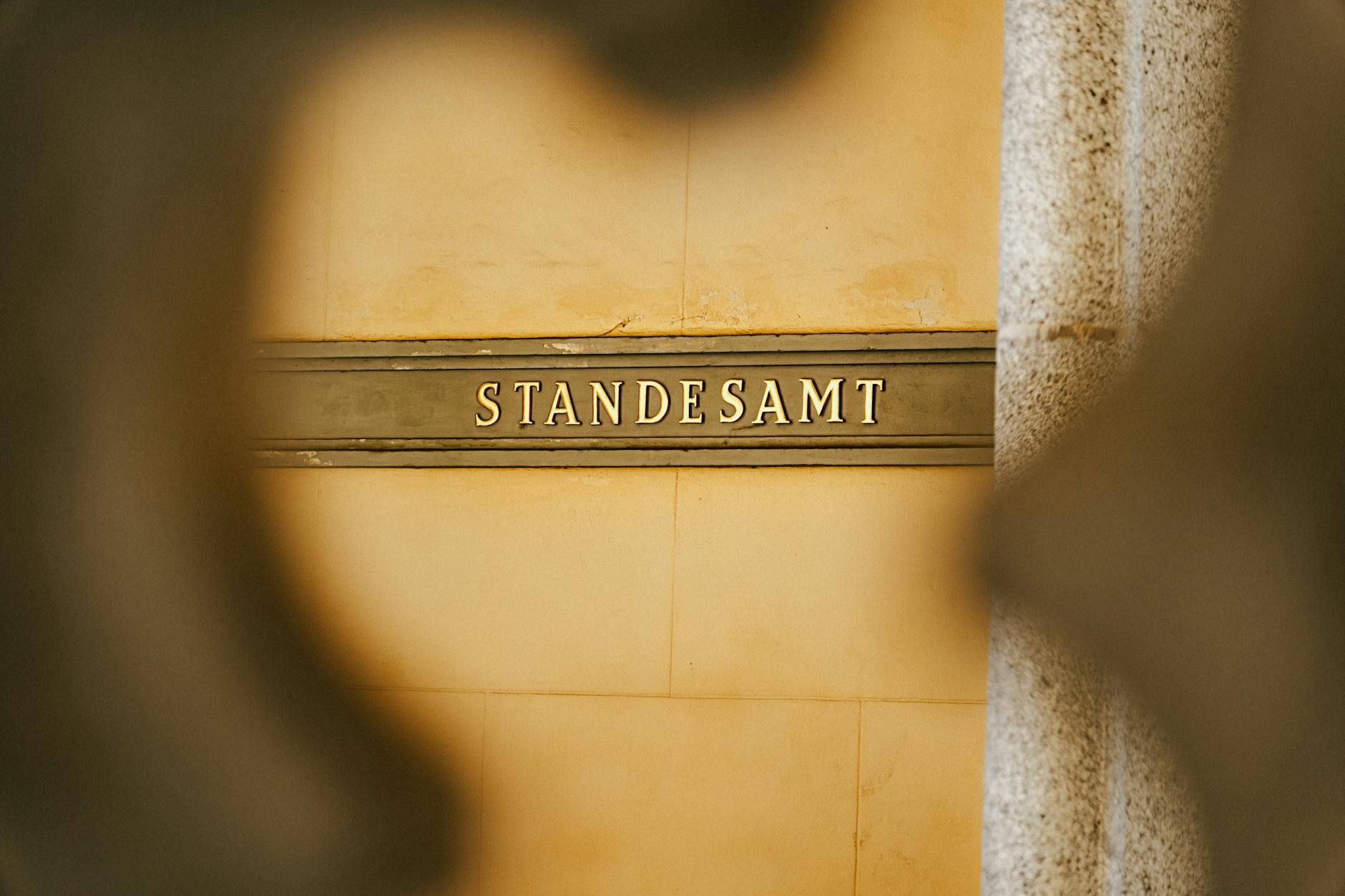 Illustration zu Robert Pattinson Hochzeit