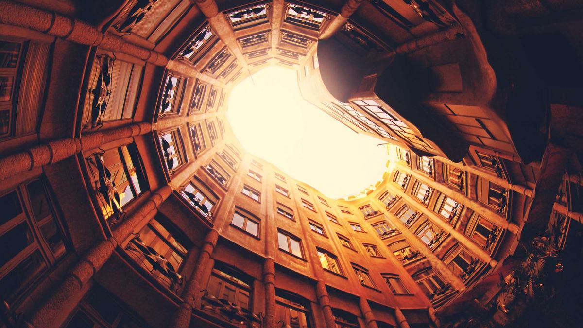 Symbolbild zum Thema Sachbeschädigung Fernwärmeanlage