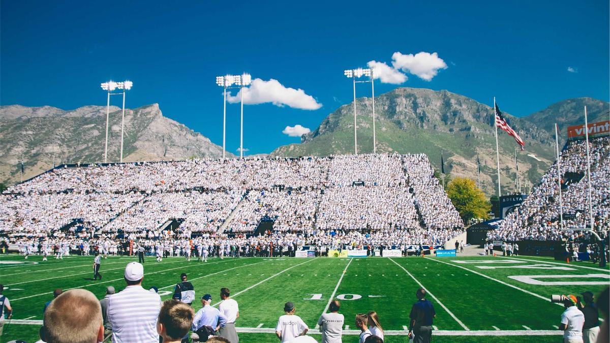Symbolbild zum Thema Schifffahrt Schiff