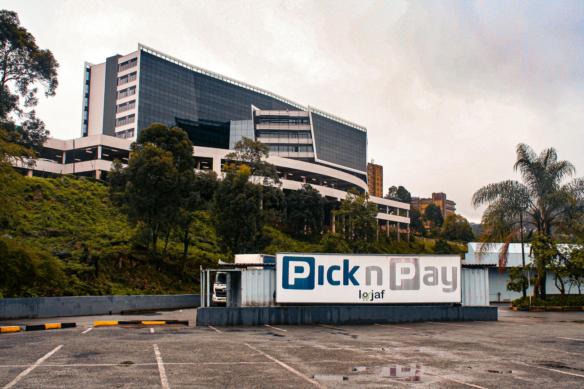 Detailansicht: Signa Holding Insolvenz