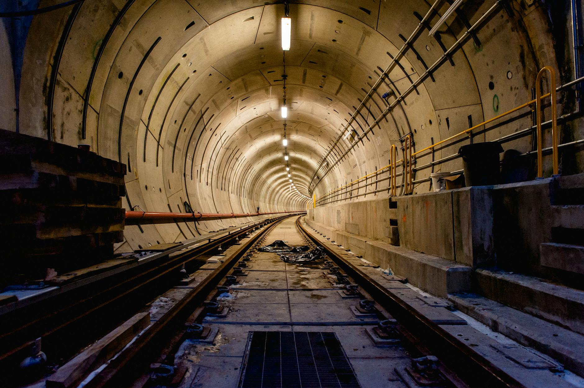 Detailansicht: Stau Gotthard Tunnel