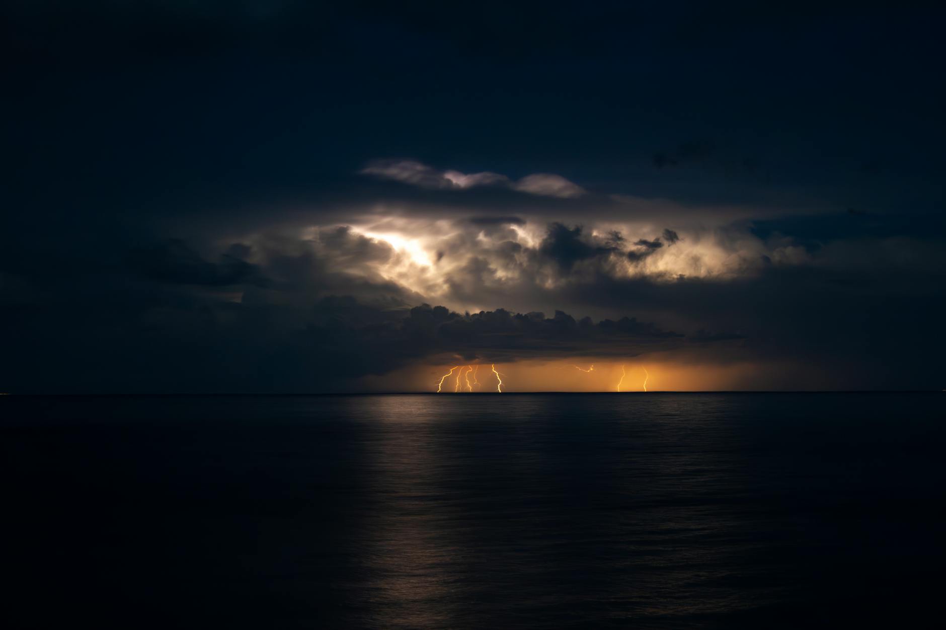 Suns – Thunder Detailansicht: Suns – Thunder