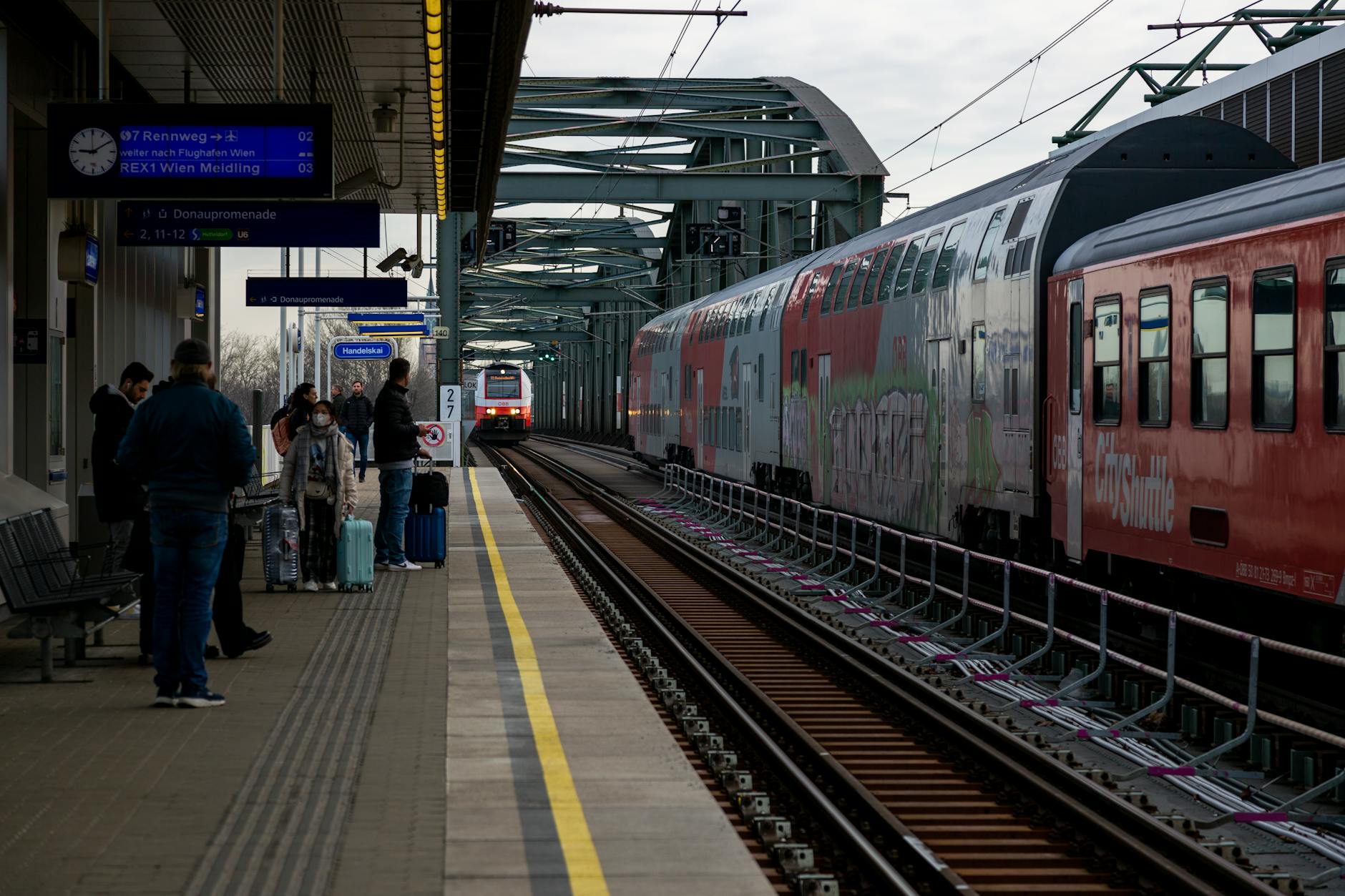 Tarifstreit Nahverkehr Bayern Symbolbild zum Thema Tarifstreit Nahverkehr Bayern
