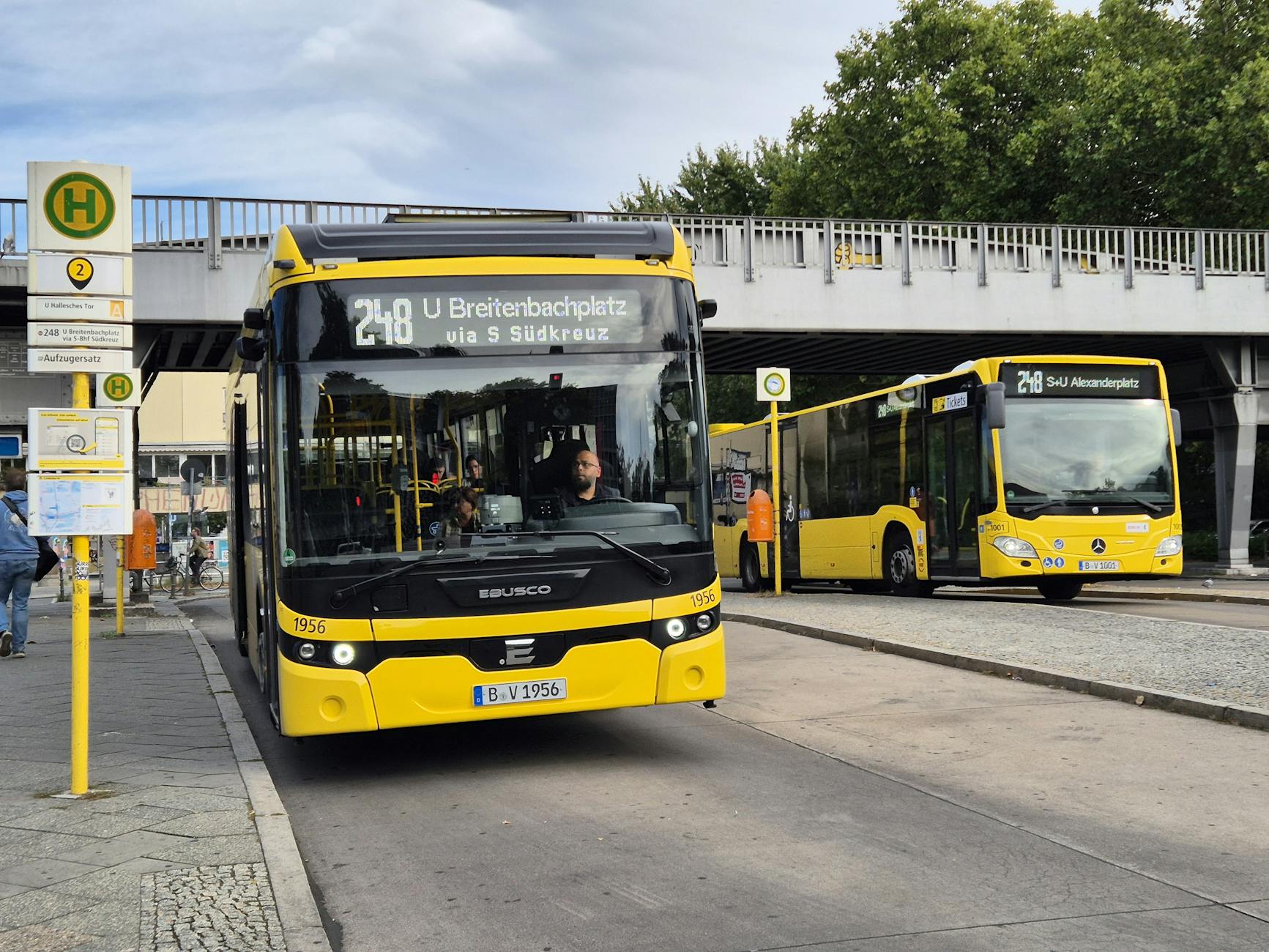 Symbolbild zum Thema Tödlicher Busunfall