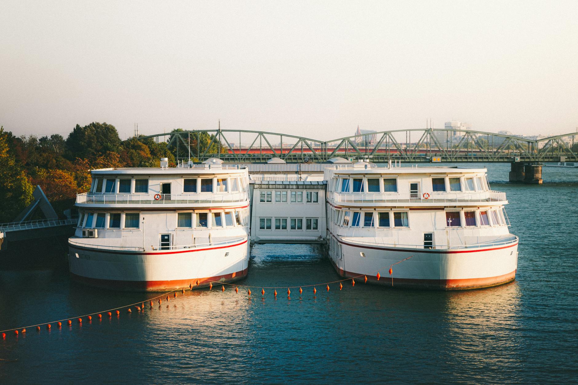 Detailansicht: Traumschiff Lesbische Liebe