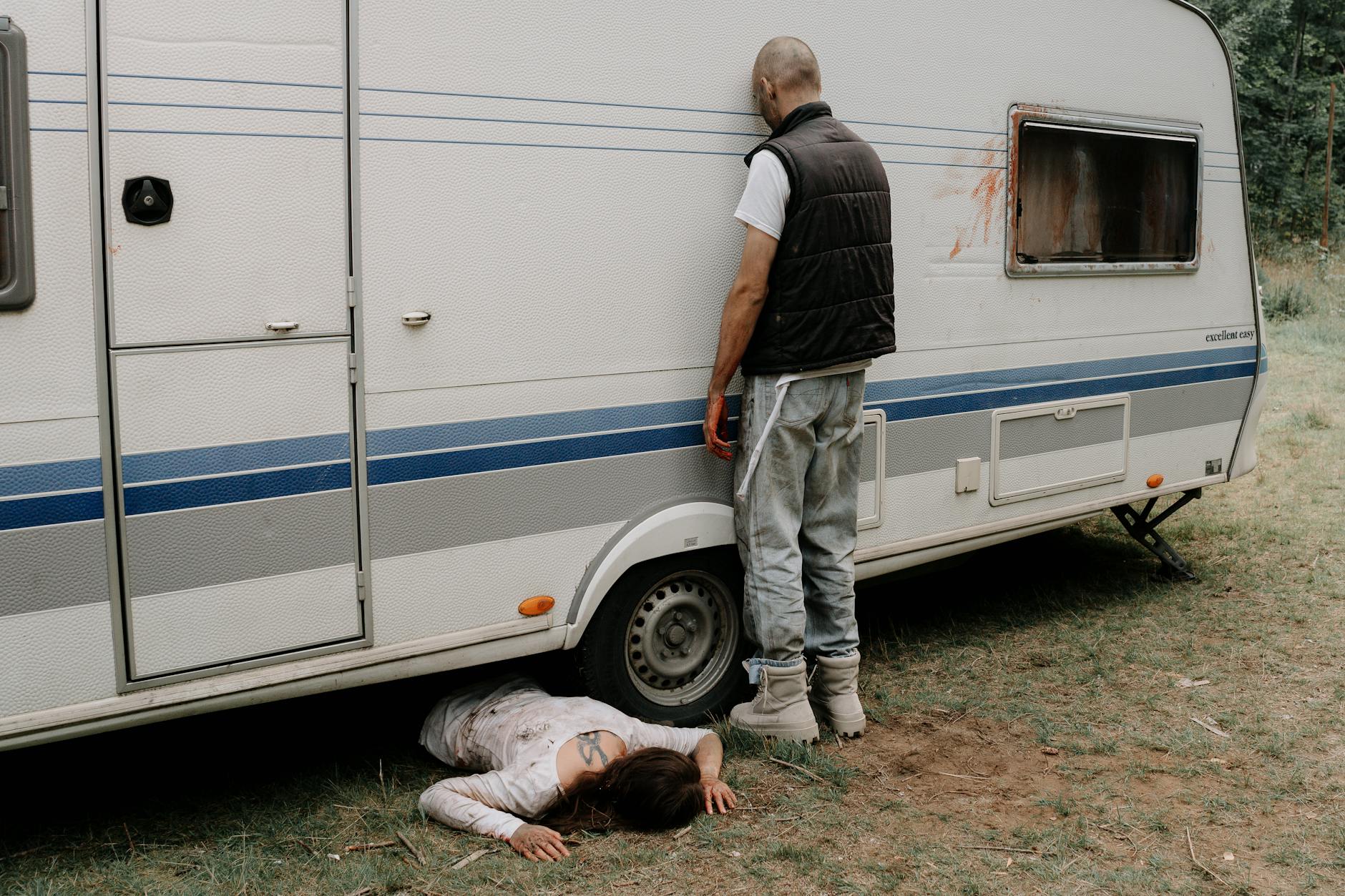 Urlaubsparadies Film Horror Illustration zu Urlaubsparadies Film Horror