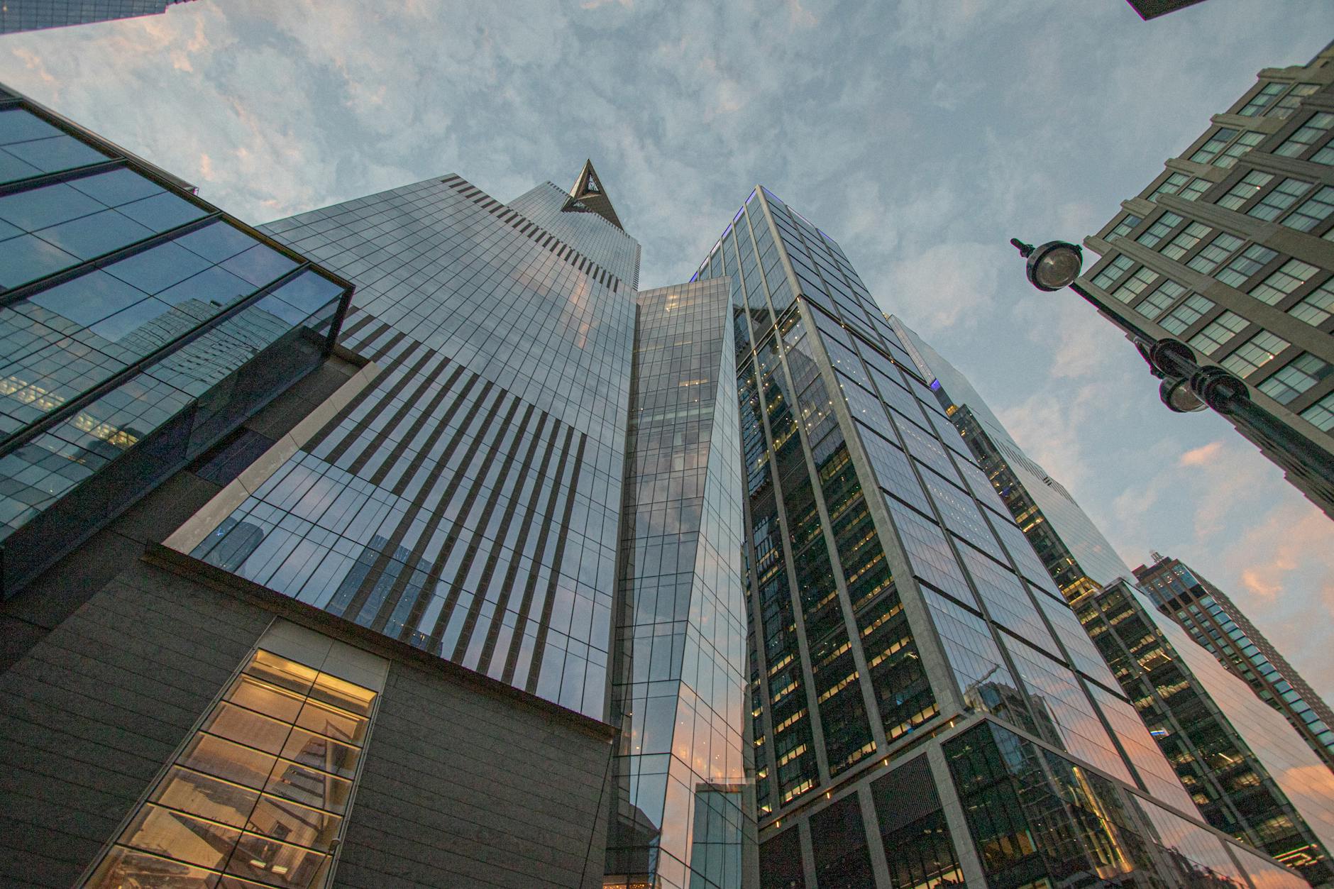 Symbolbild zum Thema Valentinstag Teuerung 2025