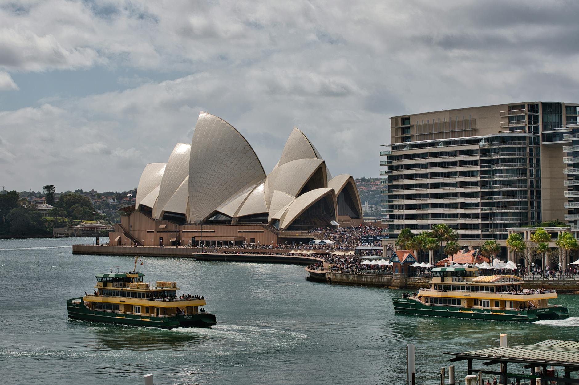 Illustration zu WhatsApp Marathon Polizei