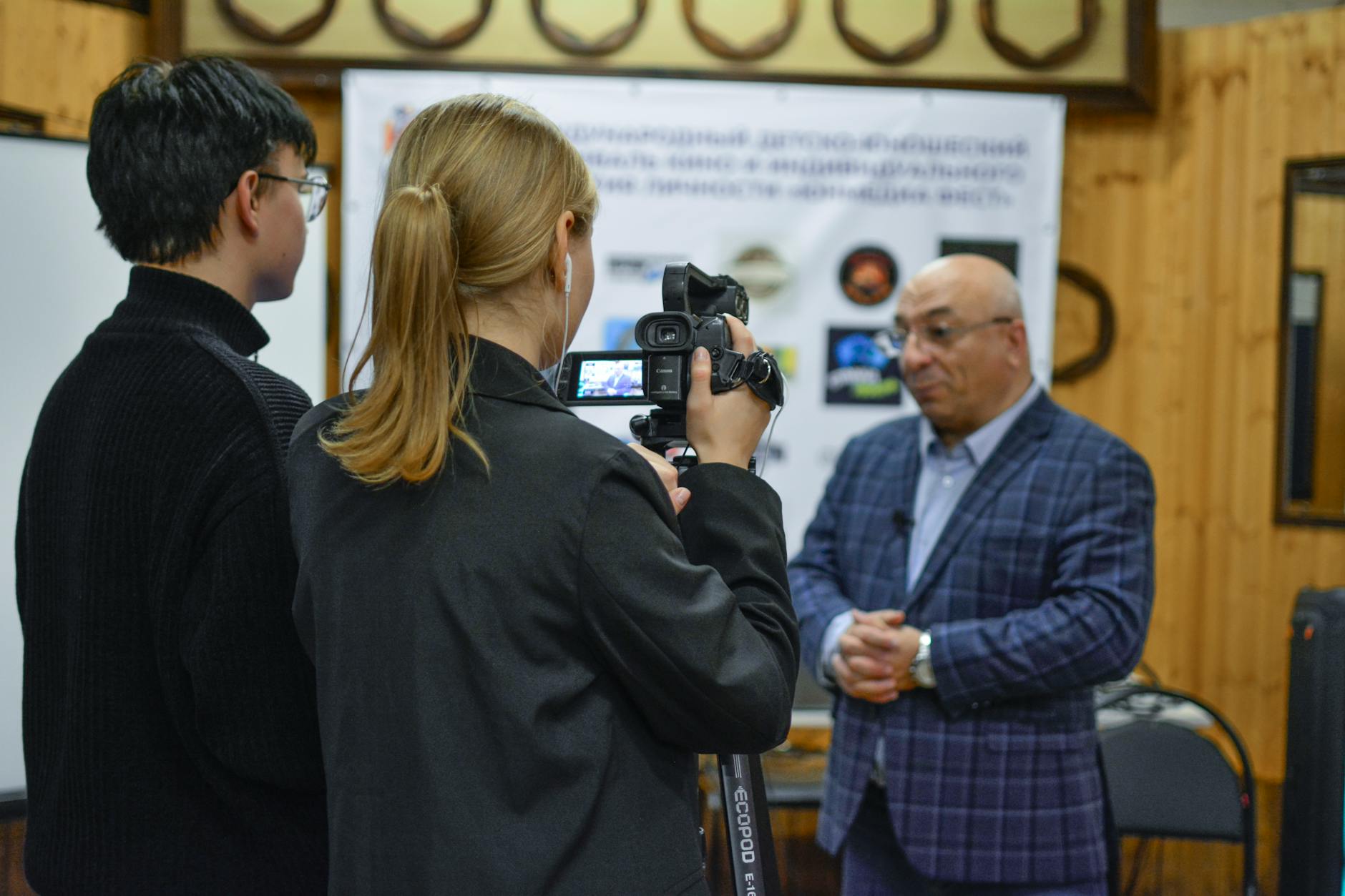 Wunderweltenbaum Film Symbolbild zum Thema Wunderweltenbaum Film