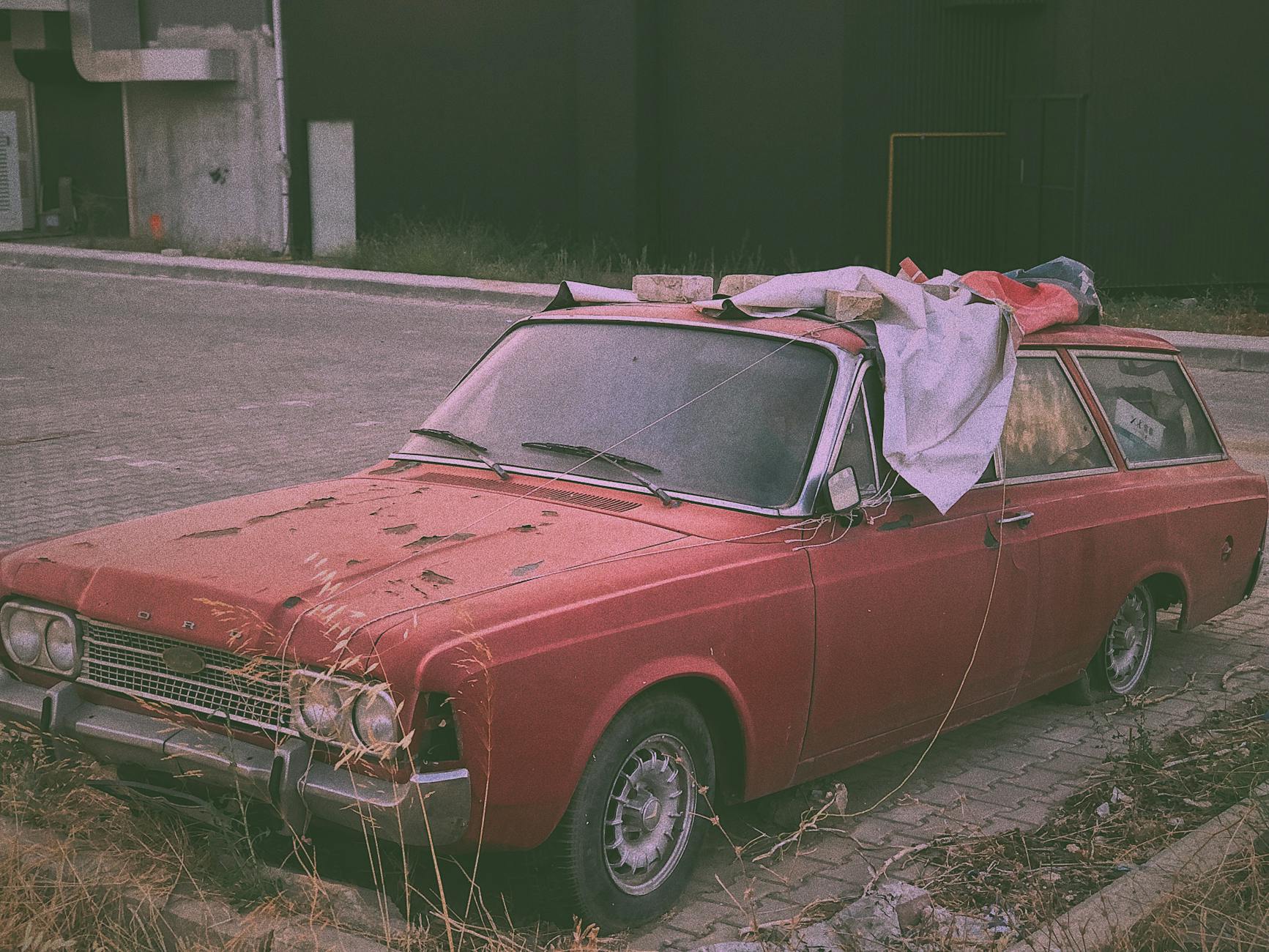 Illustration zu Zigarettenautomat Aufgebrochen