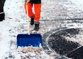 Streusalz: Glatteis: Streusalz-Alternativen: Diese Materialien sind für&hellip;