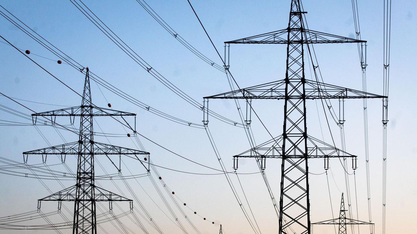 Zugbegleiter getötet: "Irgendwas muss passieren" – Bahn-Angriff entfacht Debatte 2 Auch Verkehr betroffen: Großräumiger Stromausfall in Stuttgart behoben