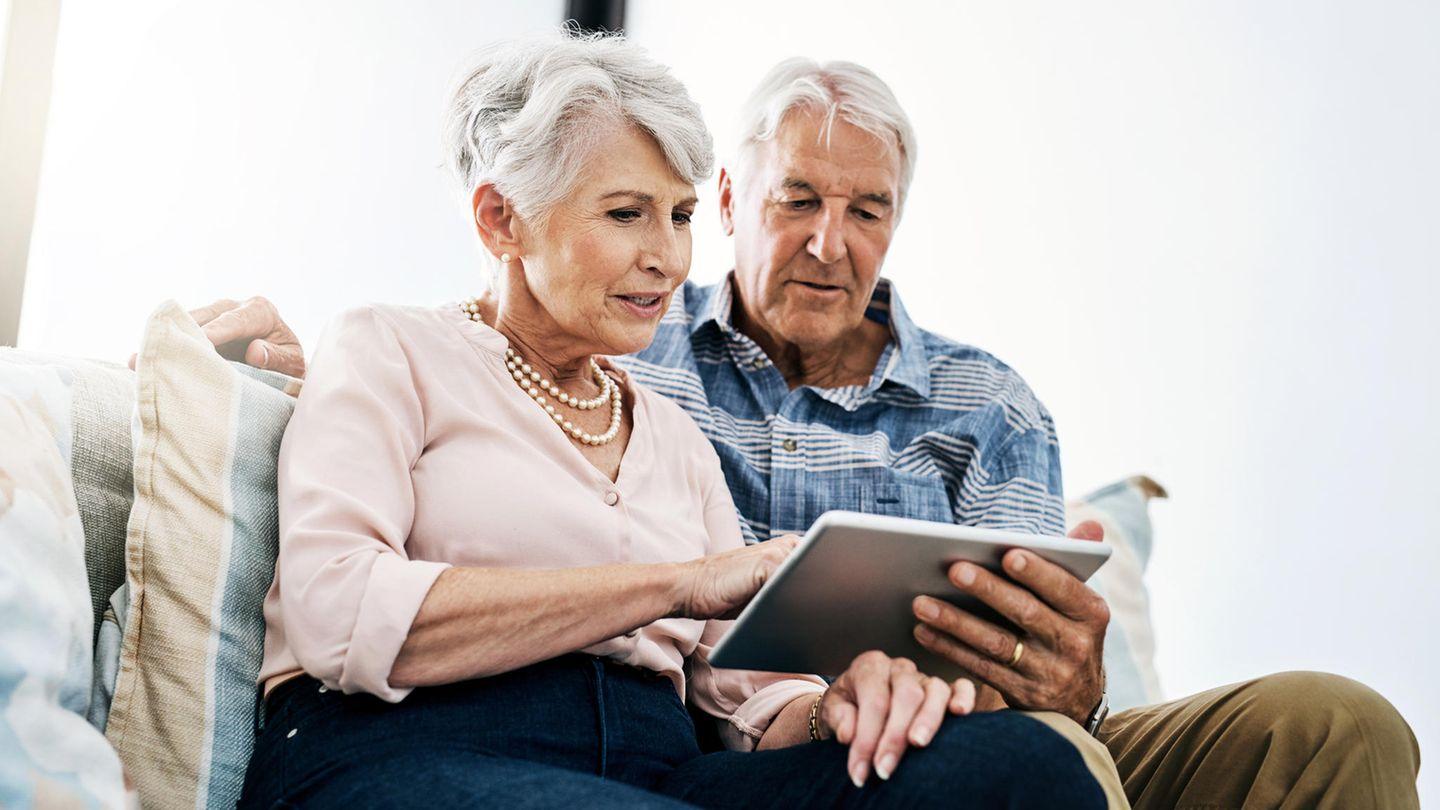 Künstliche Intelligenz: Telekom nimmt große KI-Fabrik in München in Betrieb 2 Digitale Teilhabe: Tablets für Senioren: Diese Geräte eignen sich im Alter