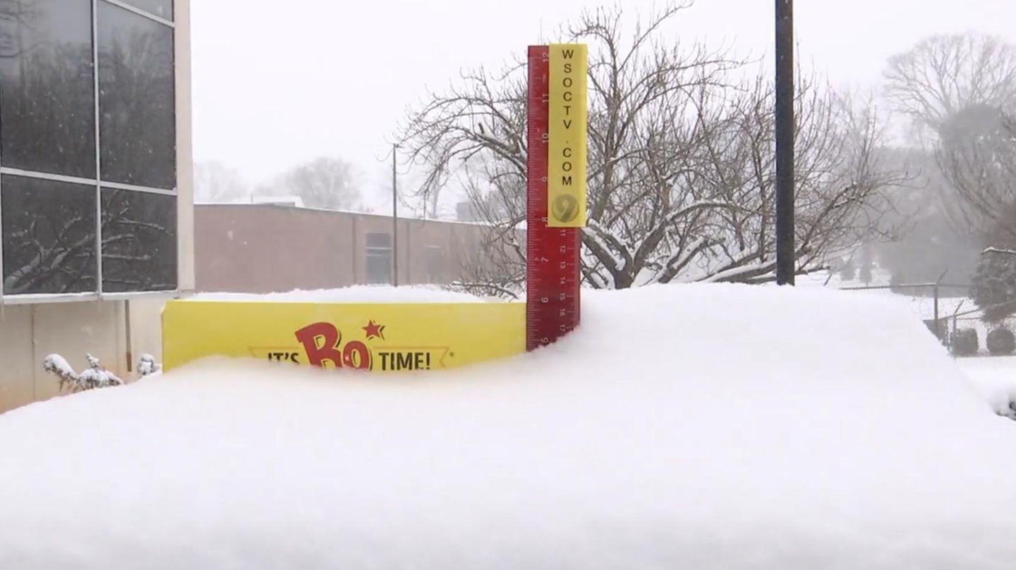 Mehr als 1000 Unfälle: Zeitraffer zeigt "Bomben-Zyklon" in den USA